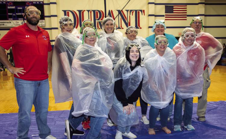 DHS students raise money during ROAR week