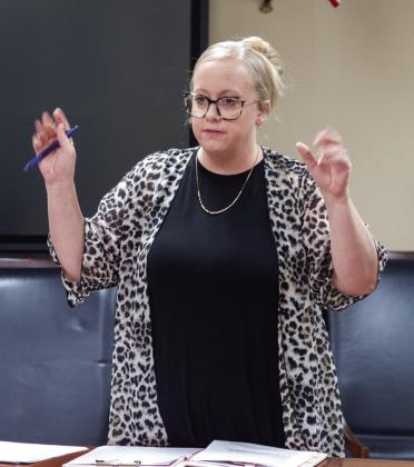 Melanie Knight expressed her concerns to the Durant Board of Education during a meeting last week.  Matt Swearengin | Durant Democrat