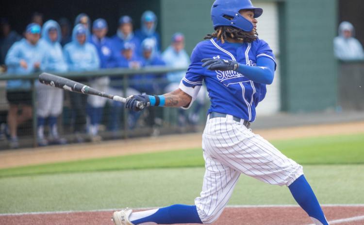 SE’s Tyler Payton hits the ball. Matt Swearengin | Durant Democrat