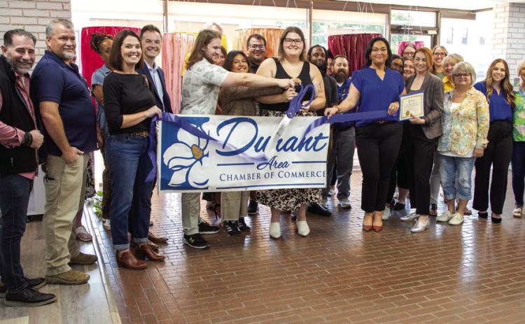 Bryan County Turning Point Coalition joined the Durant Area Chamber of Commerce and it was celebrated with a ribbon cutting recently at the Chamber o_ce. The Coalition works to promote the health, safety and well-being of the citizens of Bryan County. Matt Swearengin | Durant Democrat