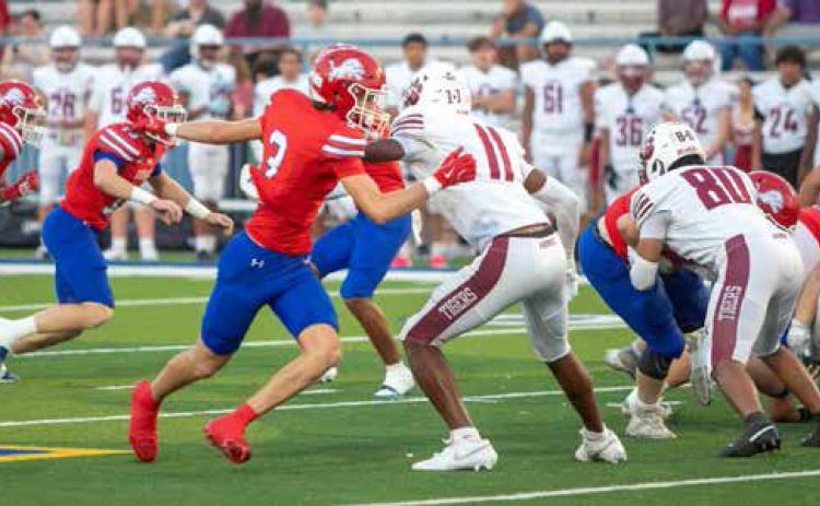 Durant Lions face Ardmore Tigers. Matt Swearengin | Durant Democrat