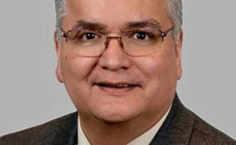 Dr. Rolando J. Díaz