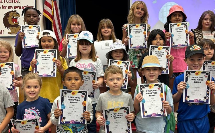 WI students receive Paw Pride awards