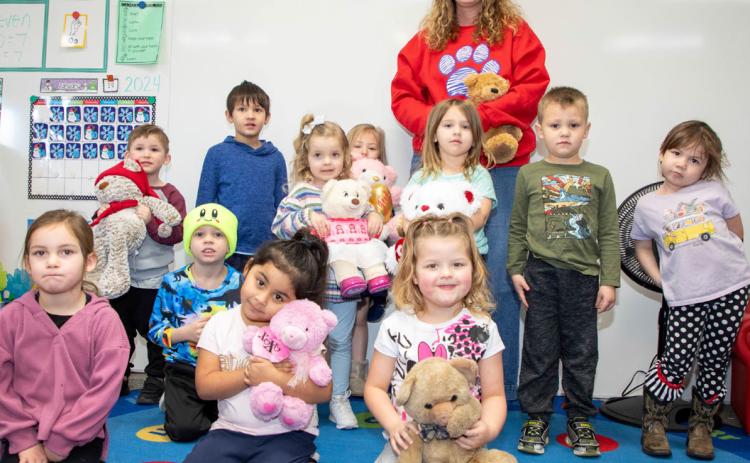 Democrat file photo | Matt Swearengin Robert E. Lee Early Childhood Center teacher Shaunda Usry has been named a finalist for Oklahoma Teacher of the Year. She is shown in her classroom when she was named the Durant 20232025 Teacher of the Year.