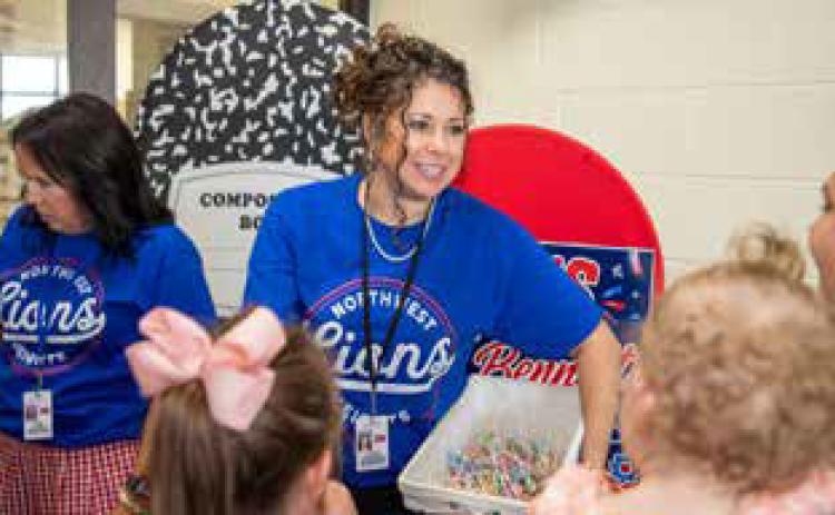 Northwest Heights Elementary School STEM teacher Kasey Bennett, who was named Oklahoma Teacher of the Year, greets students for meet the teacher night that was held last week. Matt Swearengin | Durant Democrat