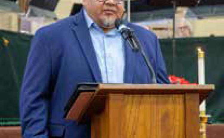 Stefan Roberts, director of Fathers in Action, spoke recently at Durant First United Methodist Church. Matt Swearengin | Durant Democrat