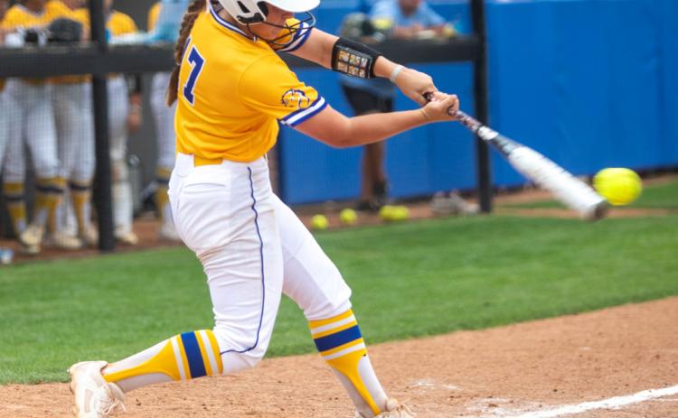 SE’s Keegan Rowland hits the ball. Matt Swearengin | Durant Democrat