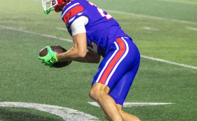 Lion Shajen Davis moves down field in last week’s game at Paul Laird Field with Bishop Kelley. Matt Swearengin | Durant Democrat