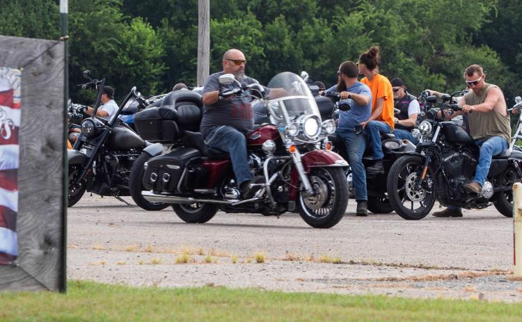 Three Valley Riders raise money for Feeding Hope