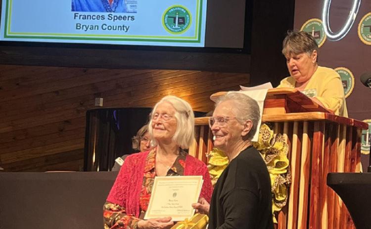 Frances Speers receives the Southeast District’s “Heart of OHCE” award at the Southeast District OHCE Meeting. Photo provided