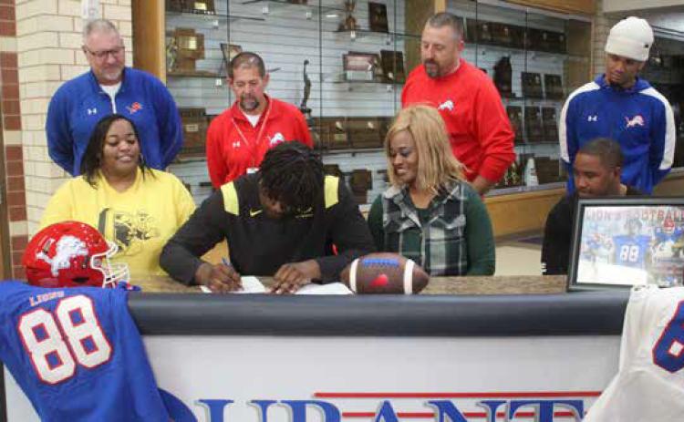 Lions’ Xadavien Sims signs with Oregon Ducks