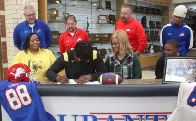 Lions’ Xadavien Sims signs with Oregon Ducks