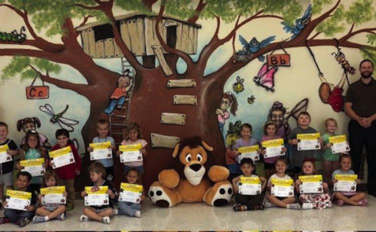 Kiwanis Terrific Kids for September, were awarded by Hudson Toews, Lori Melton and Gerri Mendez for Robert E. Lee Early Childhood Center. Front Row: Alejandro Conejo, Nina Hecker, Rowan McClure, DeLyliah Garcia, Blaze Mciluenne, Emery Henagar, Kashlynn Weaver and Kollins Wright.Second Row: Mikey Torrence, Evelyn Harkins, Kashtynn Ray, Owen Ballew, Kennedy Robinson, Heidi Adams, Emalee Woods, Jonah Wester amnd Esmae Wilsie. Not pictured are Kaleb Snow and Wyatt Perdue. Photo provided | REL